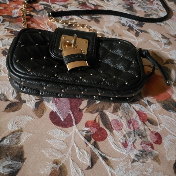 Designer Purses - Picture 9 of 16